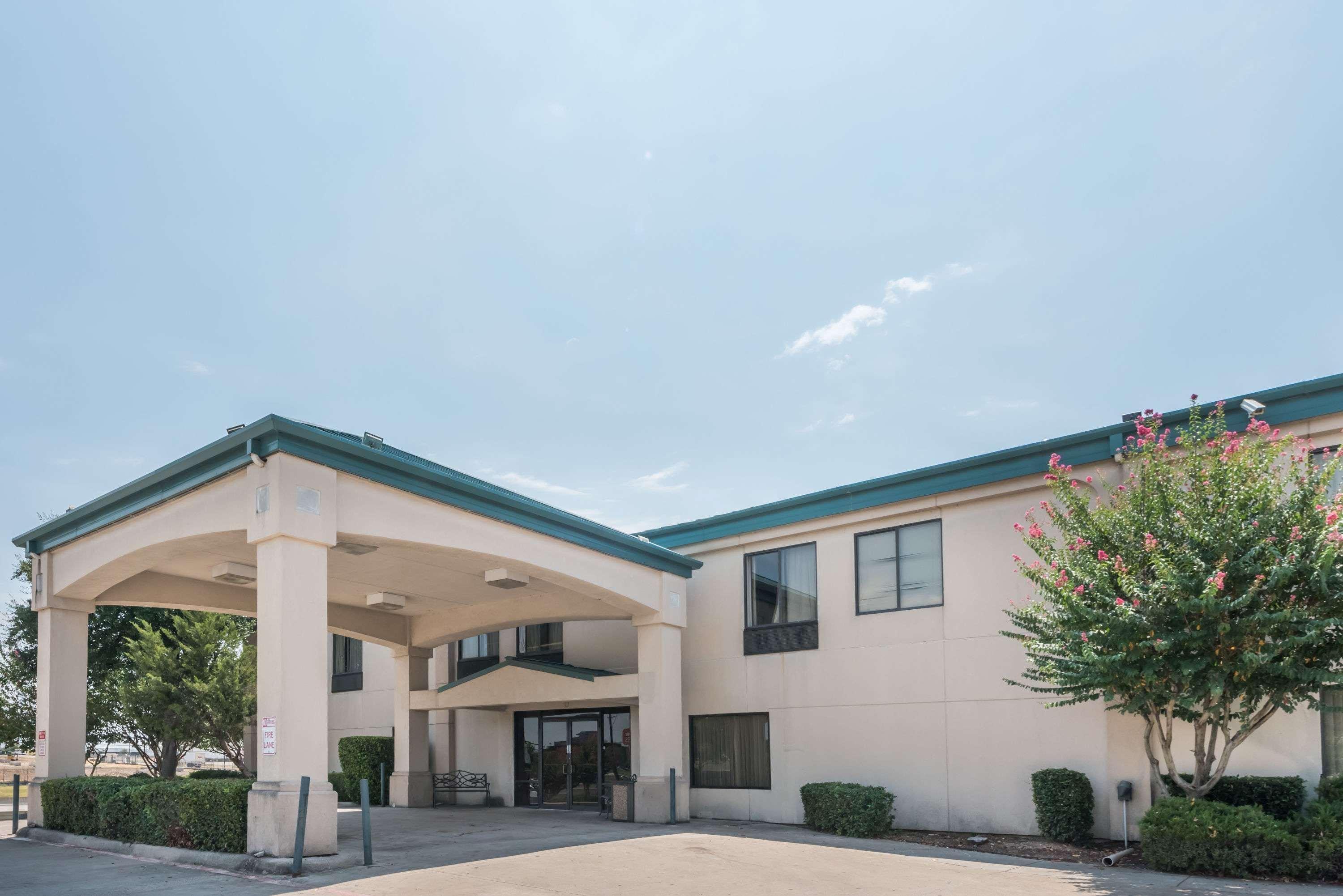 Super 8 By Wyndham Fort Worth Downtown South Экстерьер фото