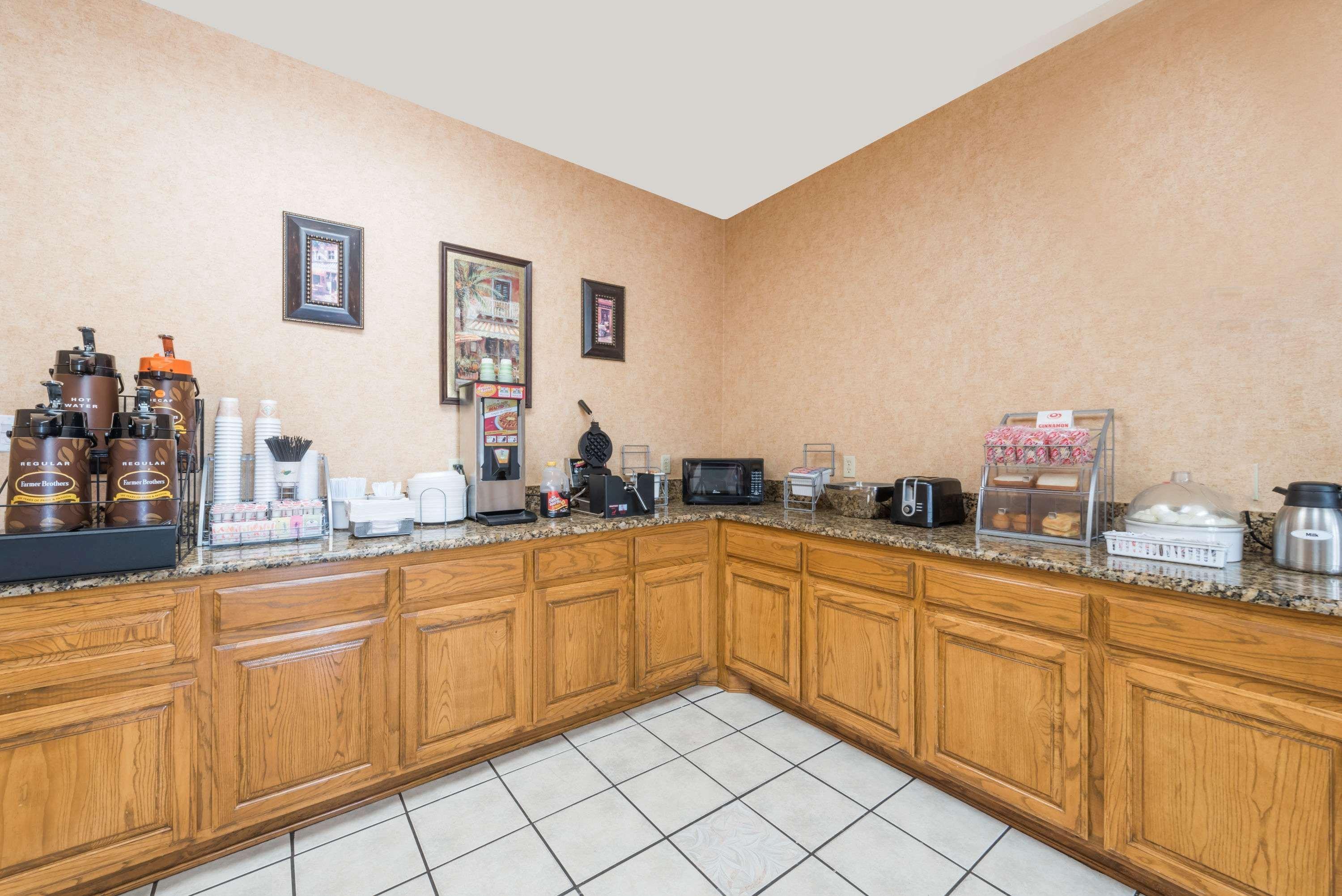 Super 8 By Wyndham Fort Worth Downtown South Экстерьер фото